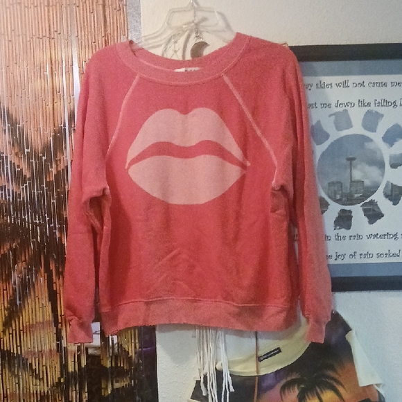 Wildfox Coral Sweatshirt with Lip Design - Picture 1 of 5